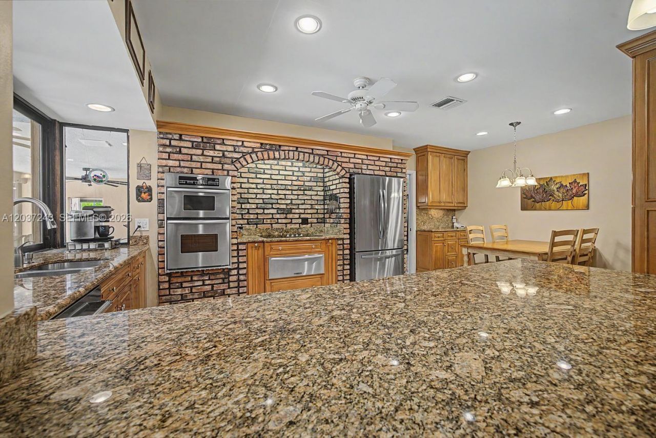 7880 SW 180th Ter, Palmetto Bay, FL 33157 Photo