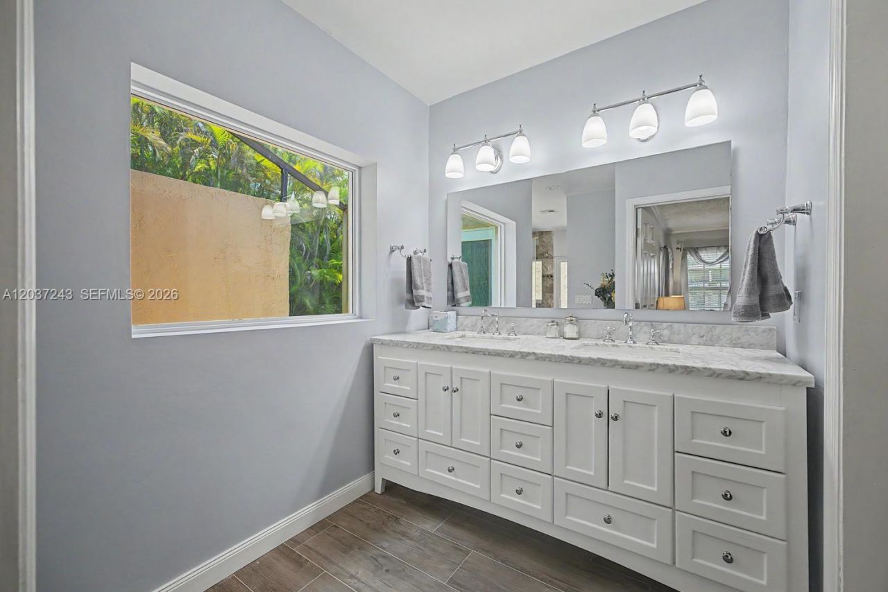 7880 SW 180th Ter, Palmetto Bay, FL 33157 Photo
