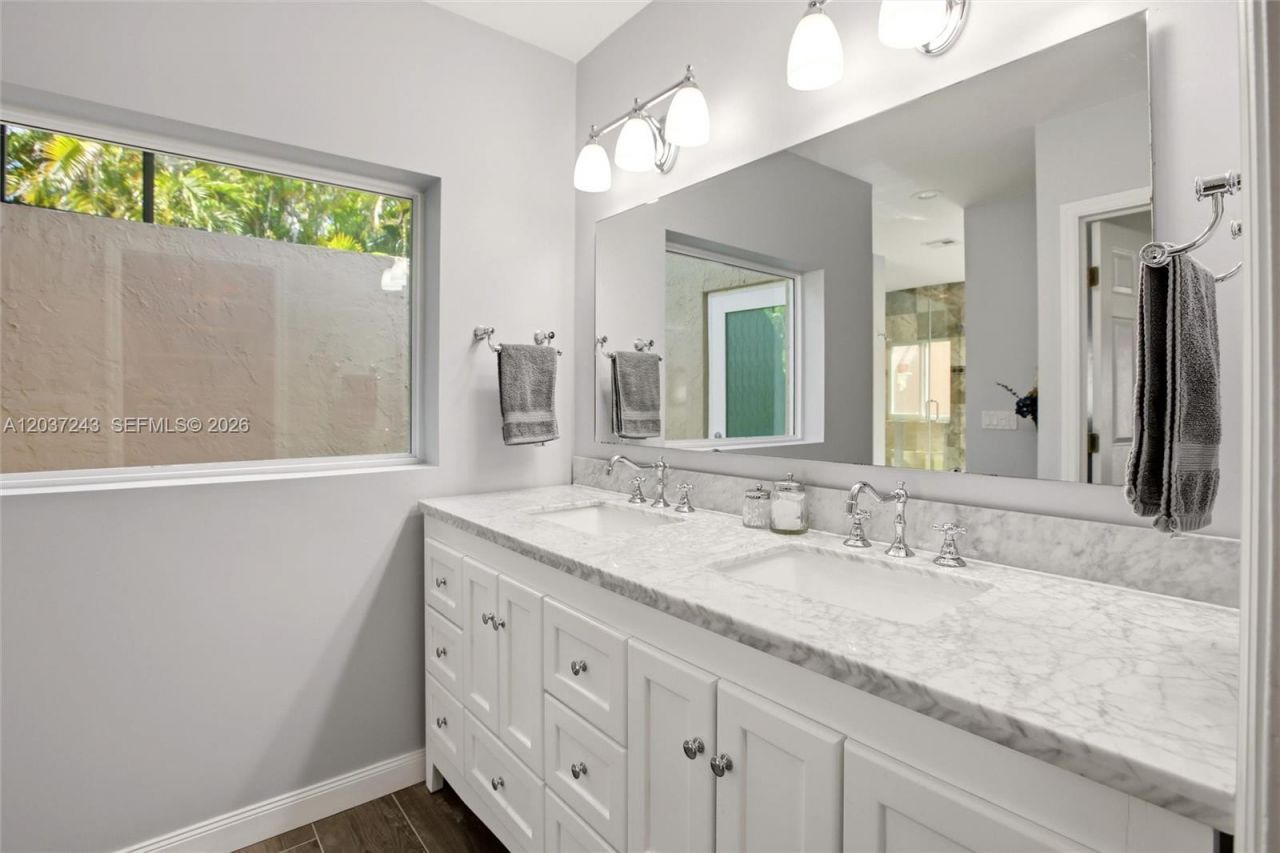 7880 SW 180th Ter , Palmetto Bay, FL 33157 Photo