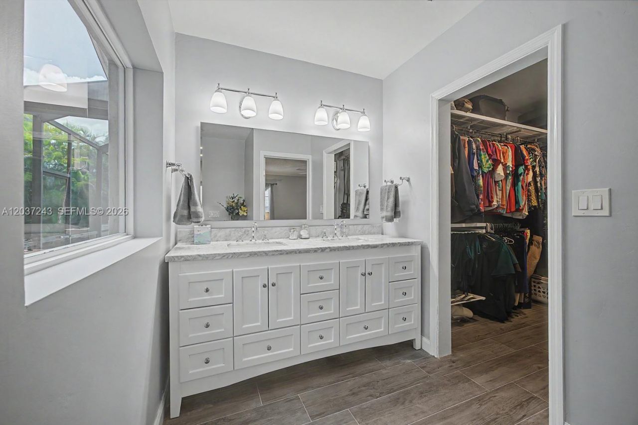 7880 SW 180th Ter, Palmetto Bay, FL 33157 Photo