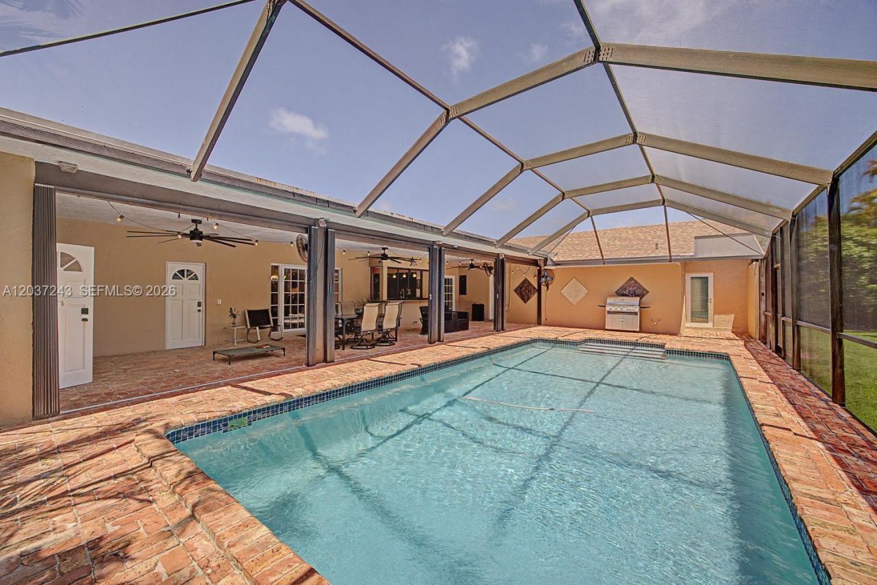 7880 SW 180th Ter, Palmetto Bay, FL 33157 Photo