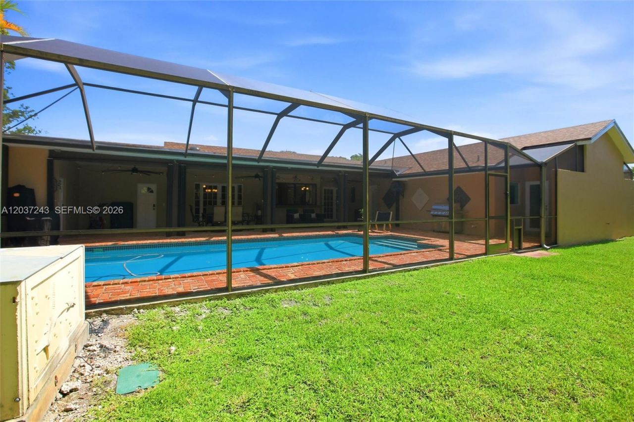 7880 SW 180th Ter , Palmetto Bay, FL 33157 Photo