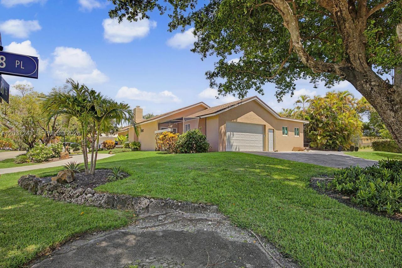 7880 SW 180th Ter, Palmetto Bay, FL 33157 Photo