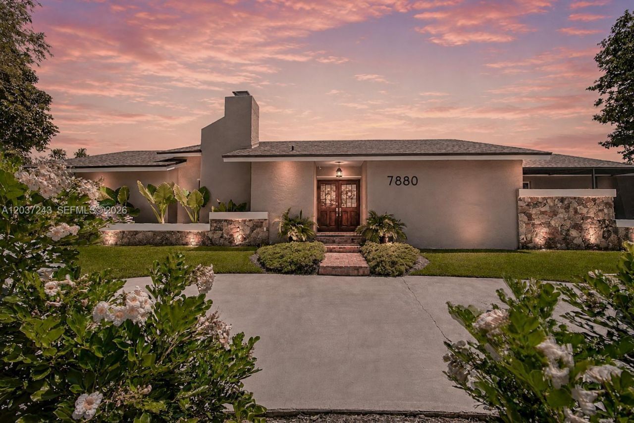7880 SW 180th Ter, Palmetto Bay, FL 33157 Photo