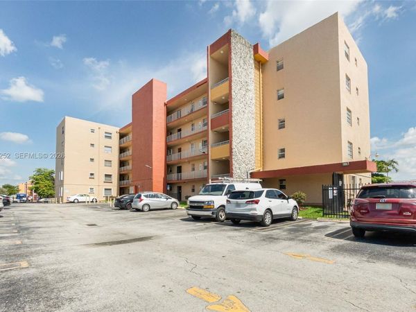 6090 W Flagler St , Unit 307, Miami, FL 33144