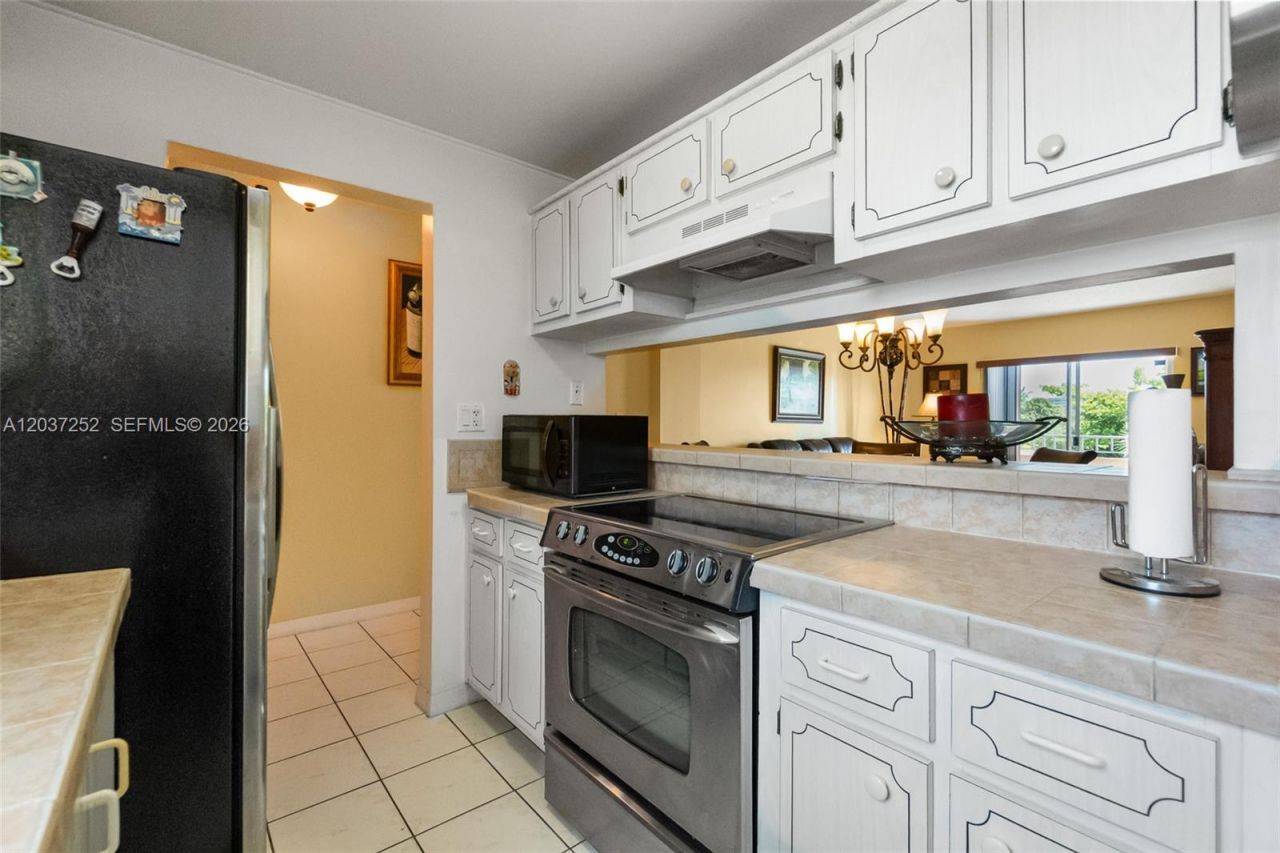 6090 W Flagler St, Unit 307, Miami, FL 33144 Photo