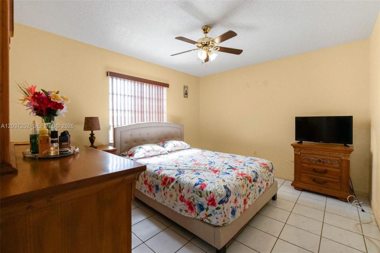6090 W Flagler St, Unit 307, Miami, FL 33144 Photo