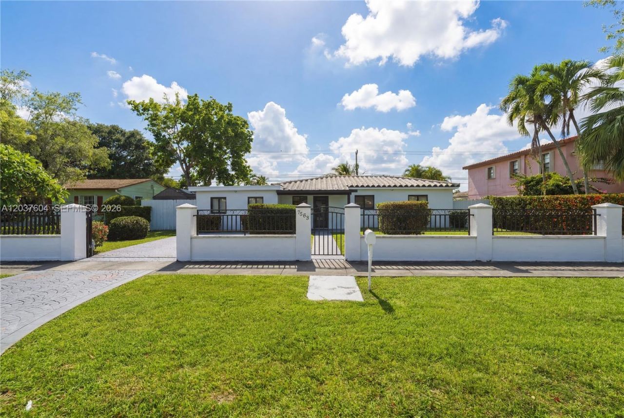 7395 SW 39th St, Miami, FL 33155 Photo