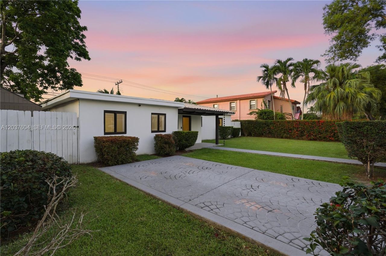 7395 SW 39th St, Miami, FL 33155 Photo