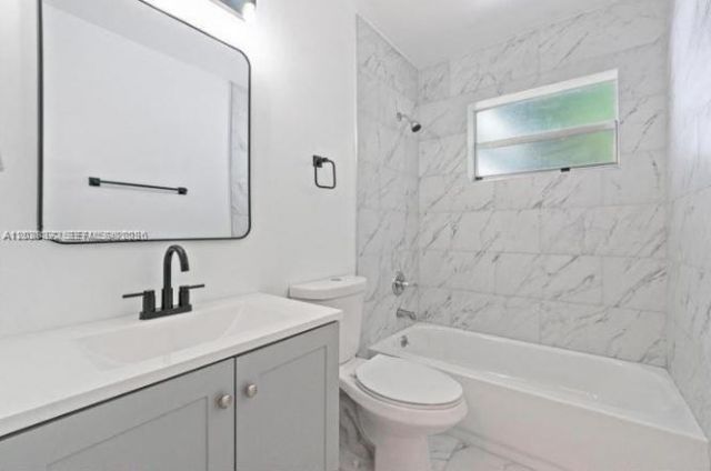 1040 NW 23rd Ter , Fort Lauderdale, FL 33311 Photo
