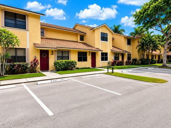 5476 Gate Lake Rd, Unit 5476, Tamarac, FL 33319