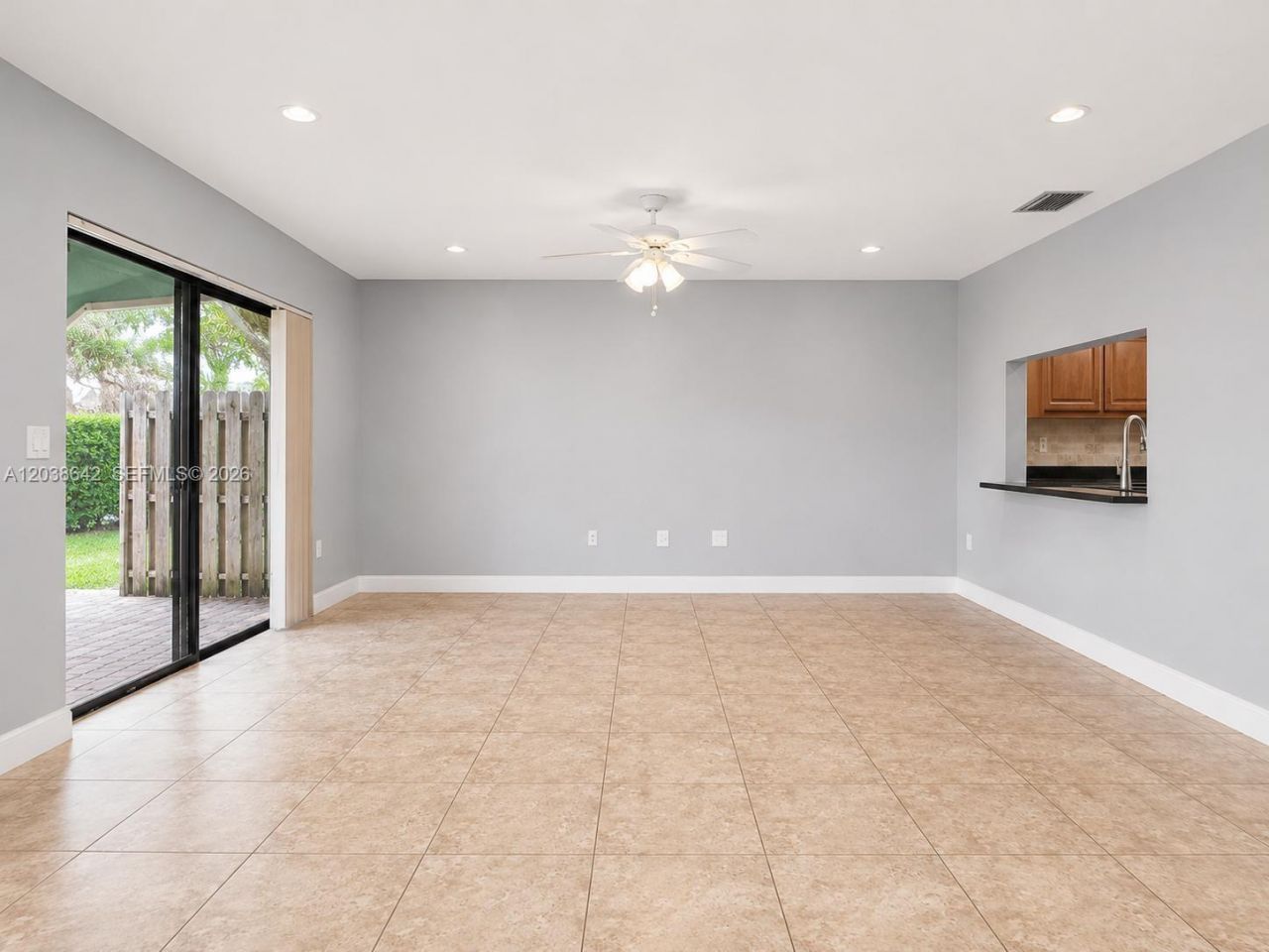 5476 Gate Lake Rd, Unit 5476, Tamarac, FL 33319 Photo