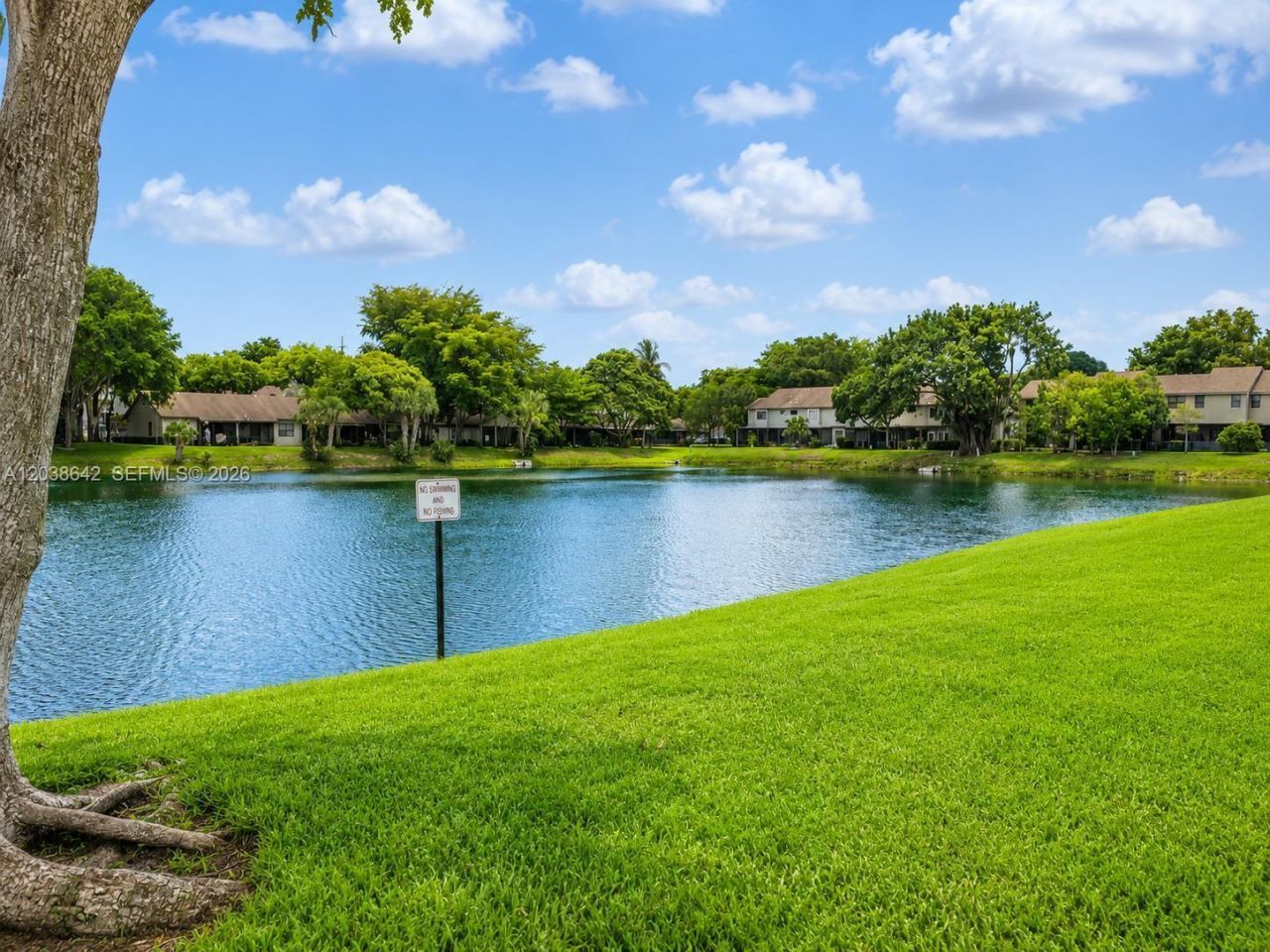 5476 Gate Lake Rd, Unit 5476, Tamarac, FL 33319 Photo