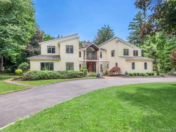 8 Harbor Acres Road, Sands Point, NY 11050