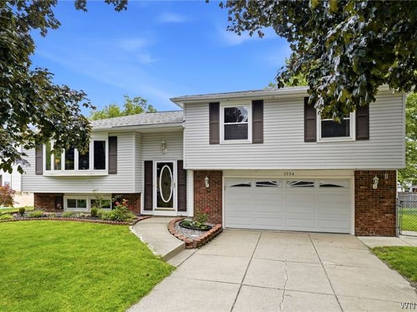 3994 Sussex Place , Hamburg, NY 14075
