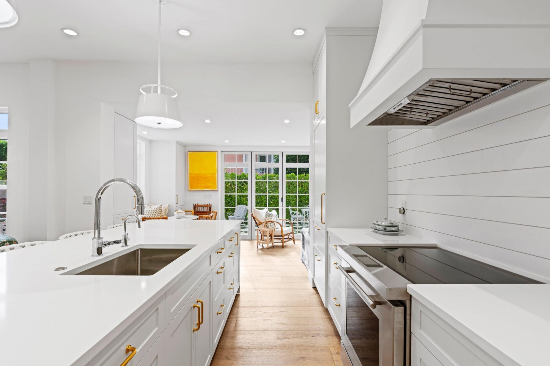142 Peruvian Avenue, Unit 1020, Palm Beach, FL 33480 Photo