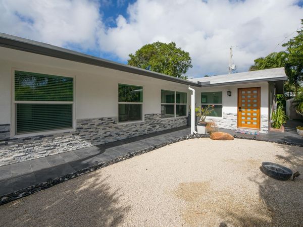 1425 NE 26th Drive, Unit 1-2, Wilton Manors, FL 33334