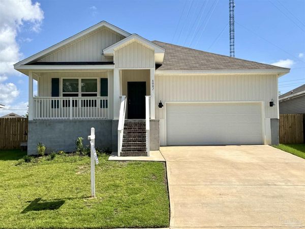 6081 Secretariat Way, Pensacola, FL 32526