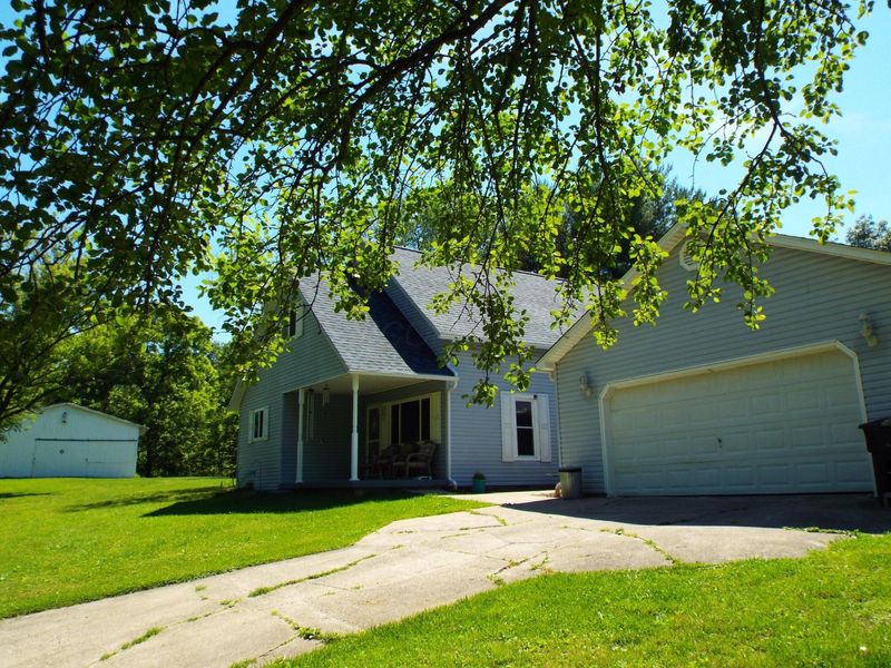 2964 Tick Ridge Road , Vinton, OH 45686 Photo 4