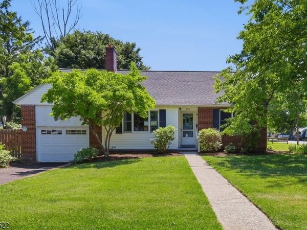 626 5Th St, Belvidere, NJ 07823