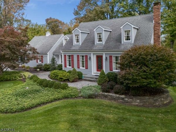 11 Doe Run, Franklin, NJ 08867