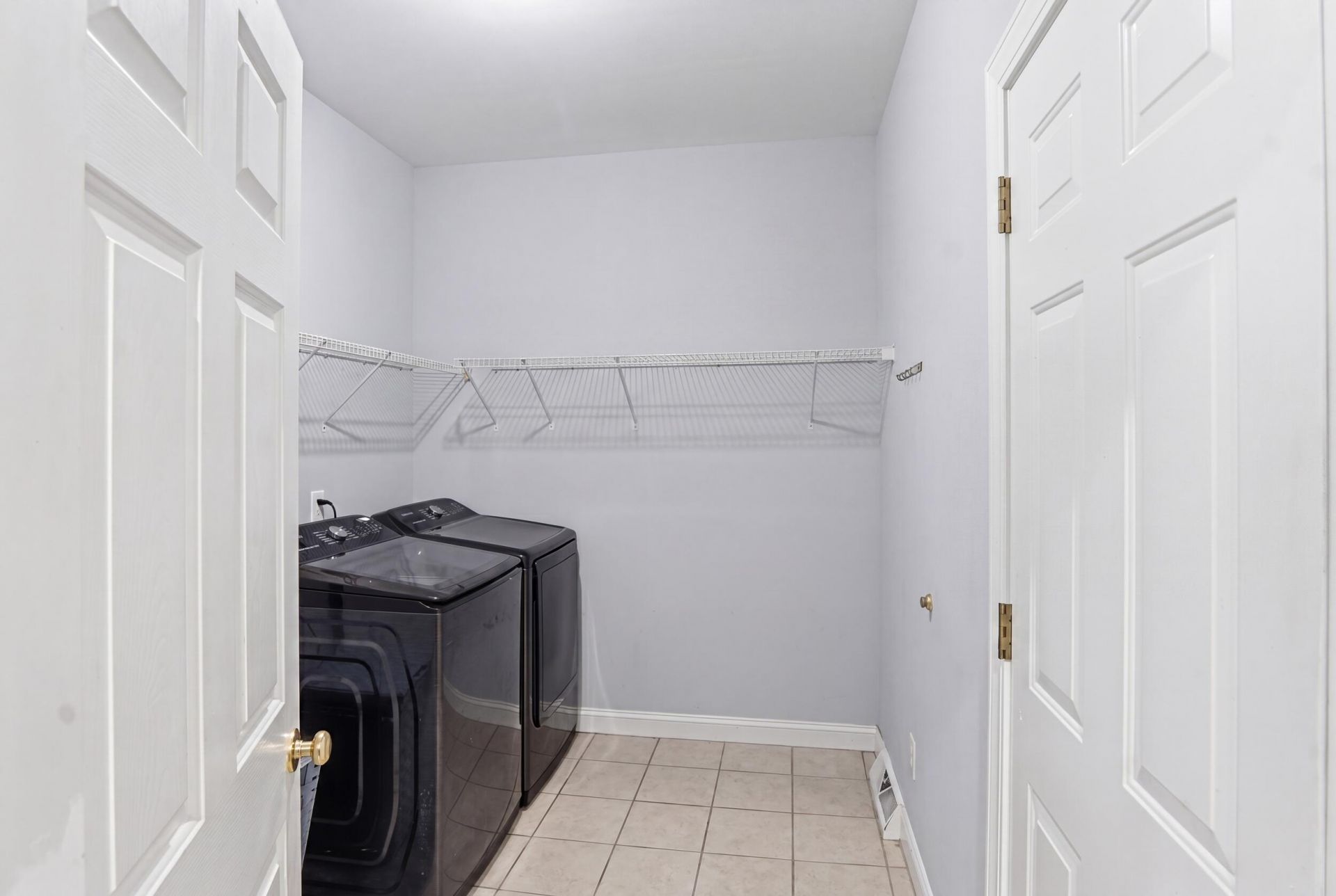 5043 Spaniel Drive Photo 30