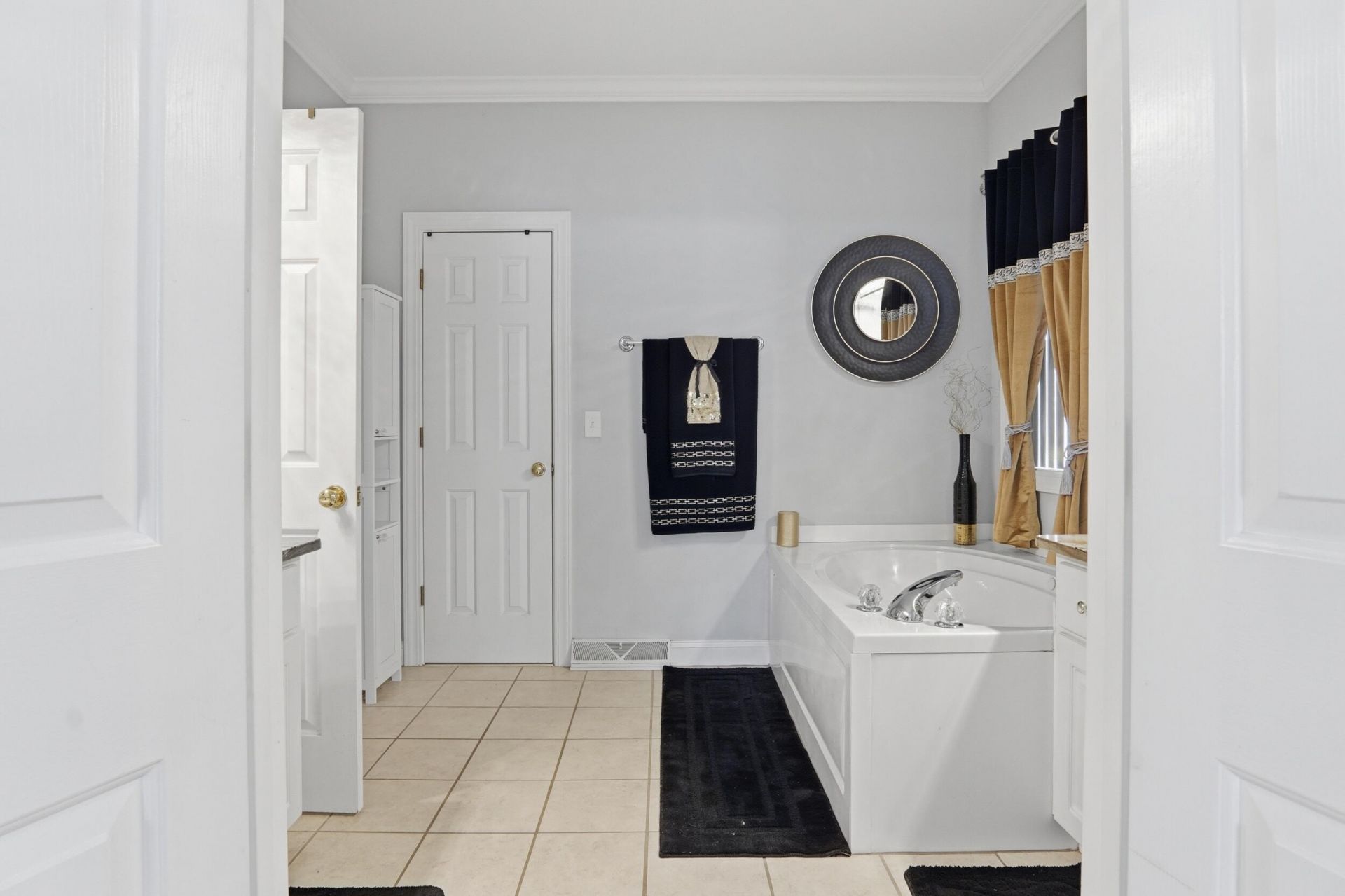 5043 Spaniel Drive Photo 38