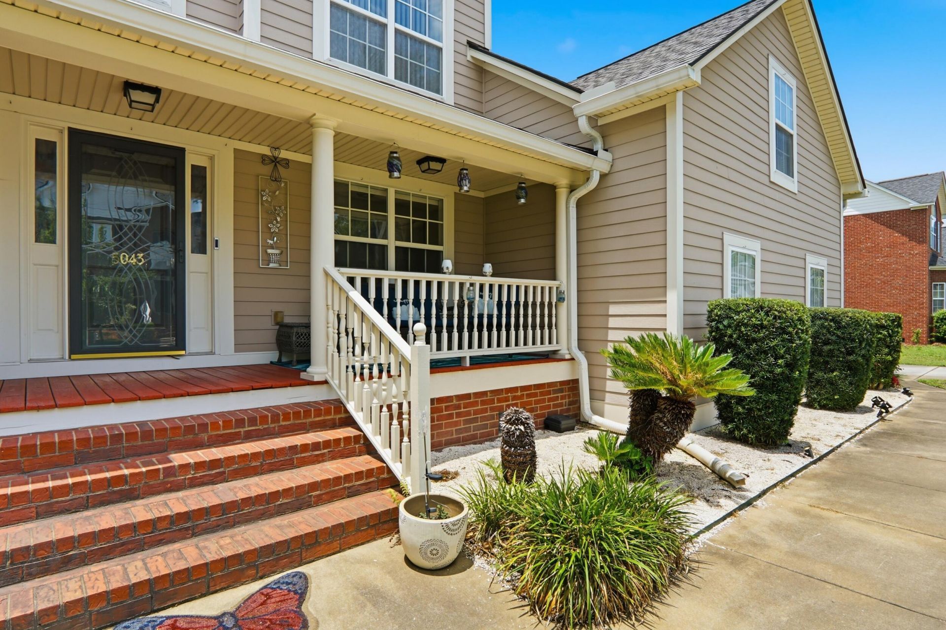 5043 Spaniel Drive Photo 6