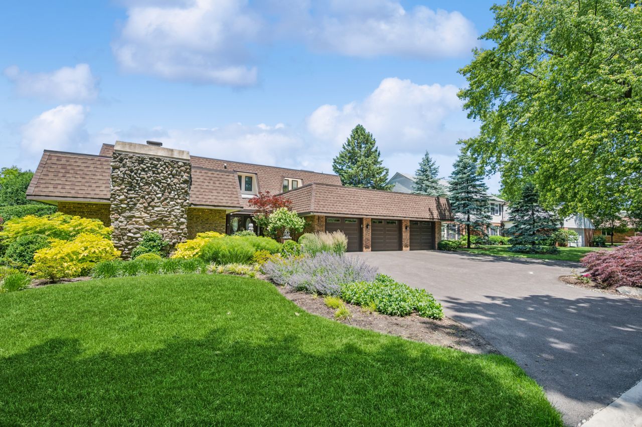 2036 Valley Lo Lane, Glenview, IL 60025 Main Photo