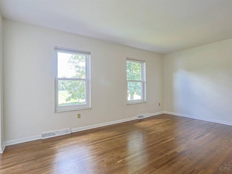 10639 Weil Road, Montgomery, OH 45249 Photo 4