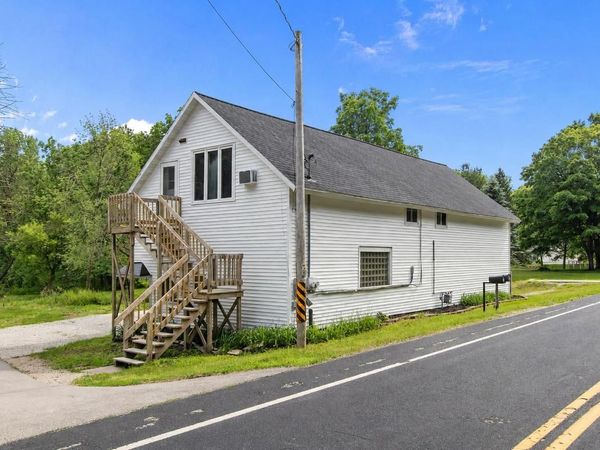 1903 E APPLE CREEK ROAD, Appleton, WI 54913