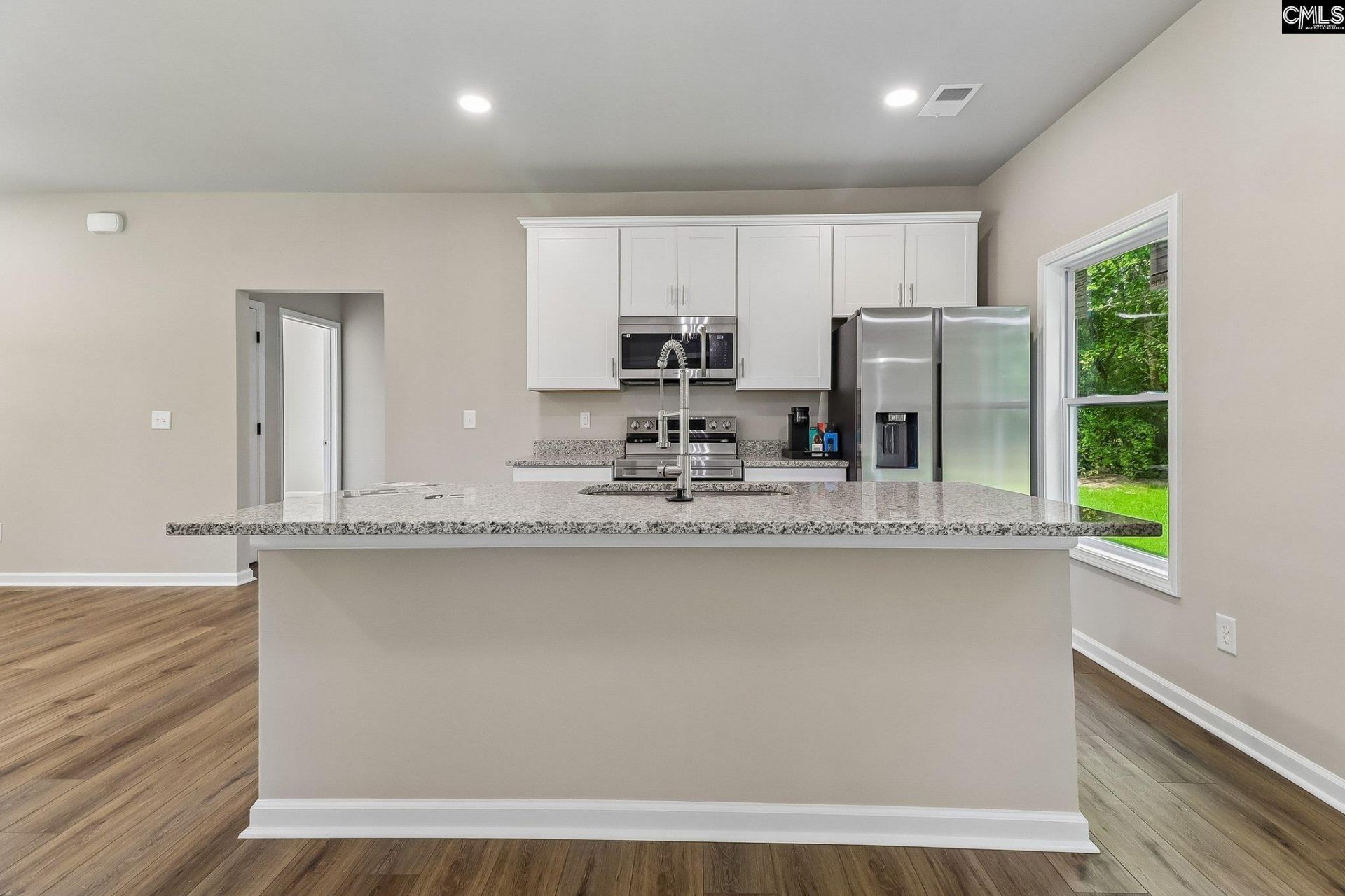 1235 Sawyer Street Photo 10