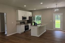 1235 Sawyer Street photo 4