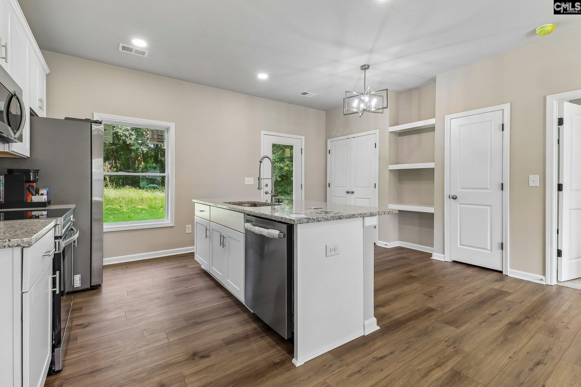 1235 Sawyer Street Photo 5
