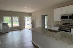 1235 Sawyer Street  photo 4