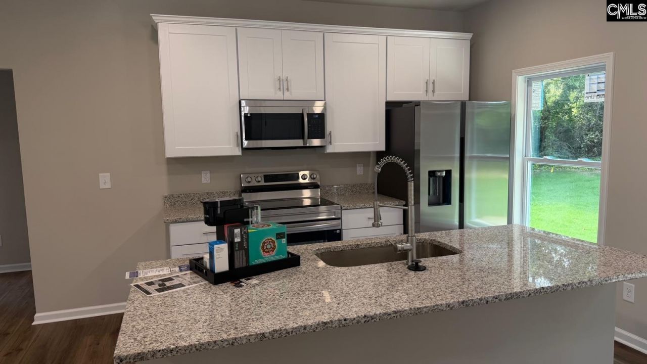 1235 Sawyer Street Photo 6