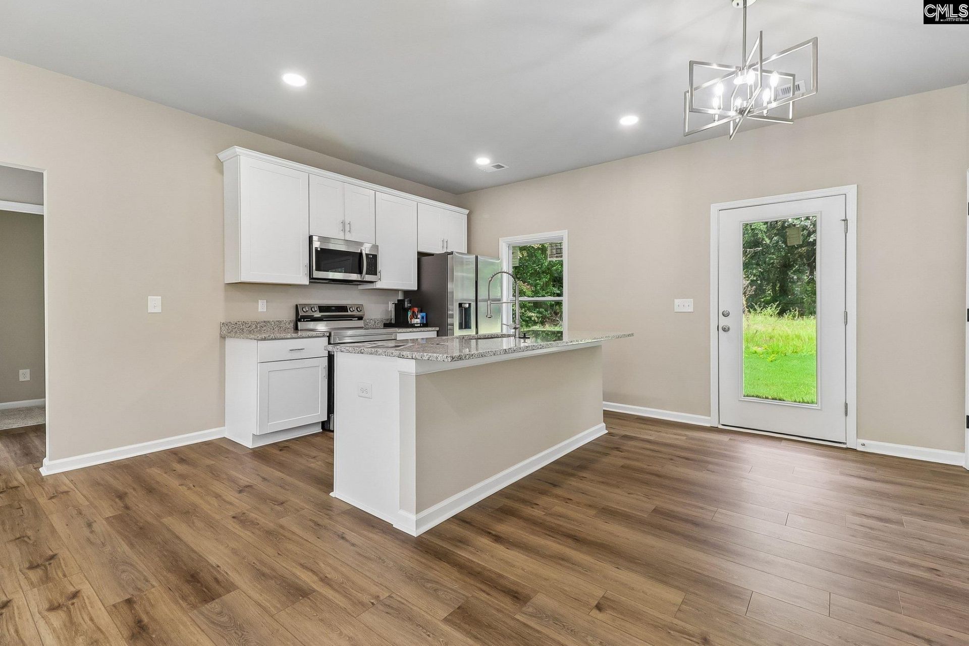 1235 Sawyer Street Photo 6