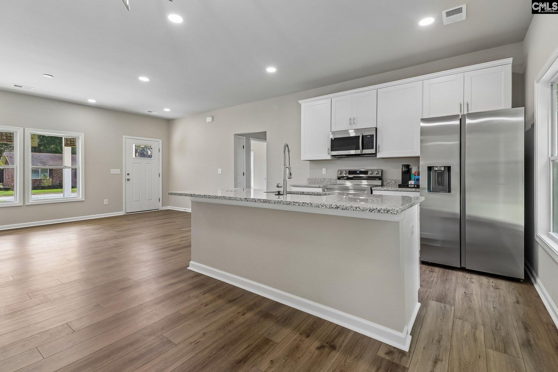 1235 Sawyer Street Photo 7