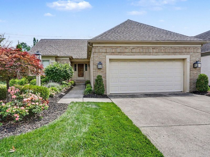 1339 Durness Court, Columbus, OH 43235 Photo 3