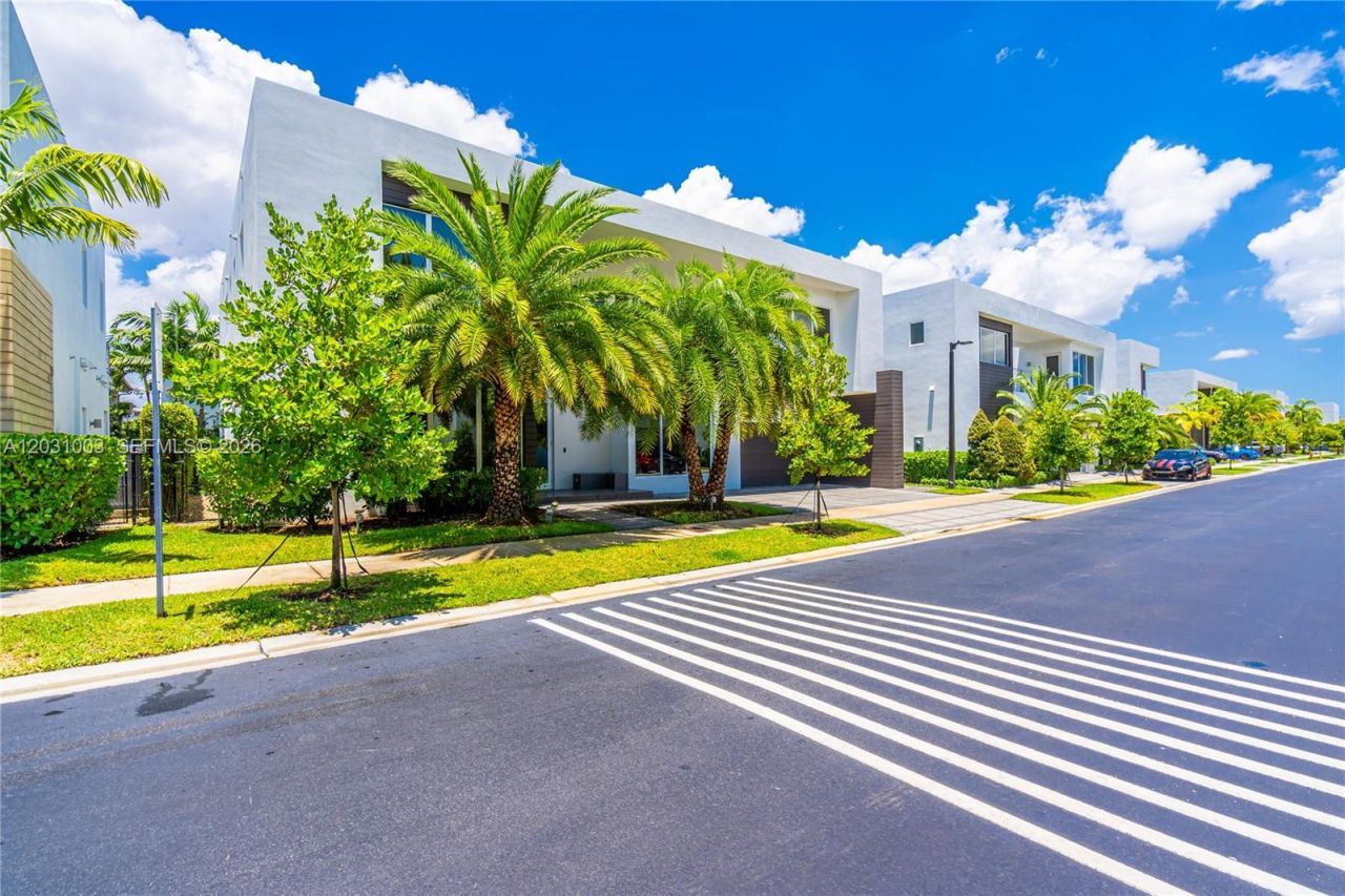 10267 NW 75th Ter , Unit 10267, Doral, FL 33178 Photo
