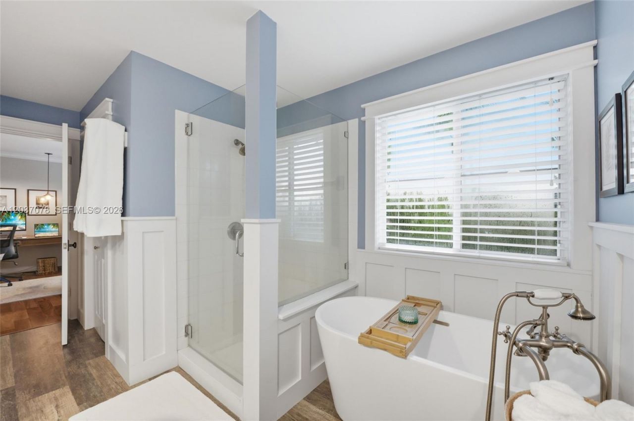 1277 Meadows Blvd, Weston, FL 33327 Photo