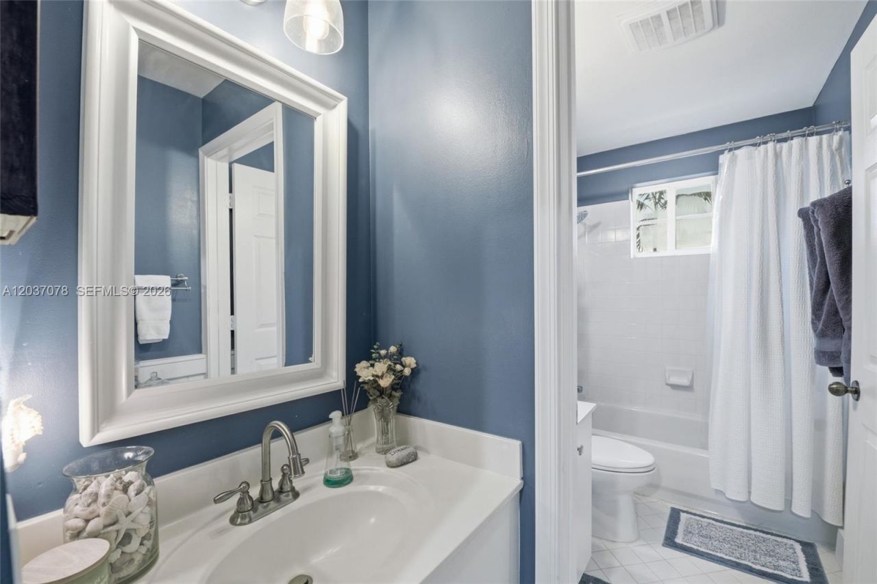 1277 Meadows Blvd, Weston, FL 33327 Photo