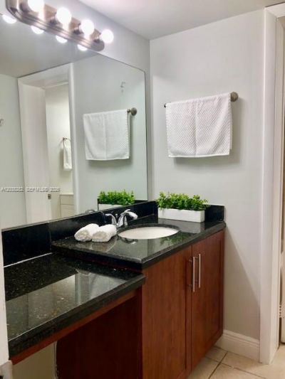 482 NW 165th St Rd, Unit A504, Miami, FL 33169 Photo