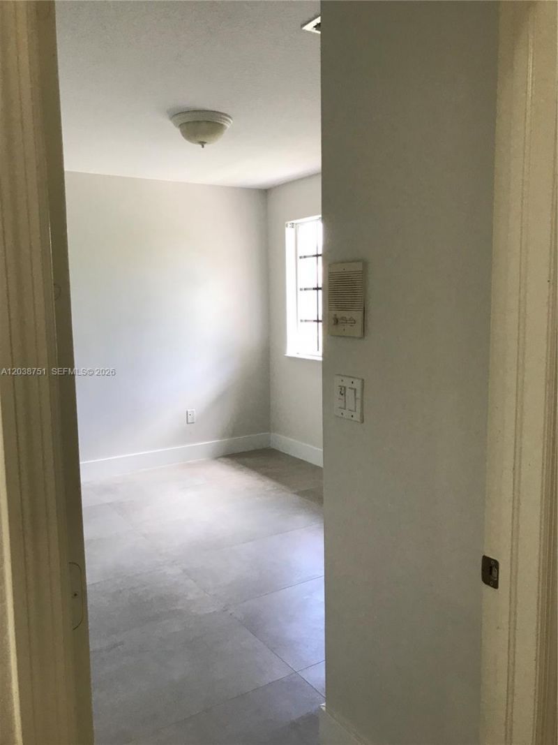 6674 NW 107th Pl , Unit ., Doral, FL 33178 Photo