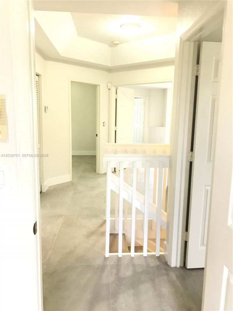 6674 NW 107th Pl , Unit ., Doral, FL 33178 Photo