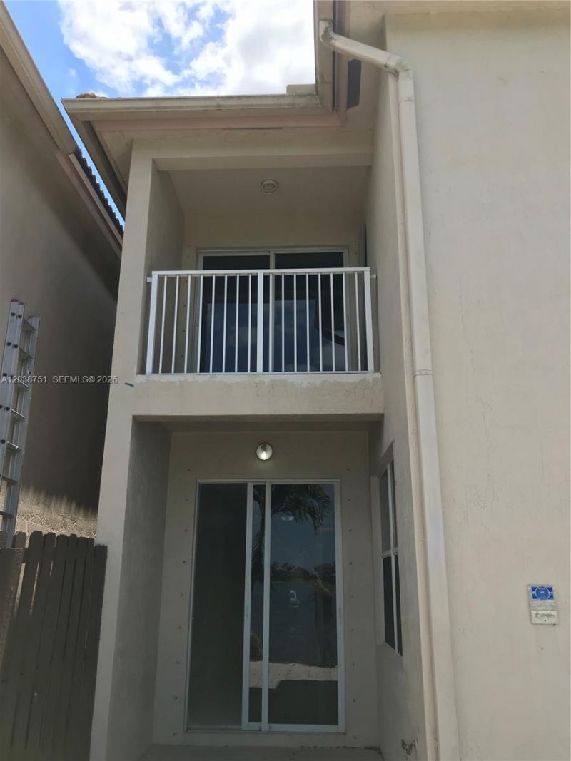 6674 NW 107th Pl , Unit ., Doral, FL 33178 Photo