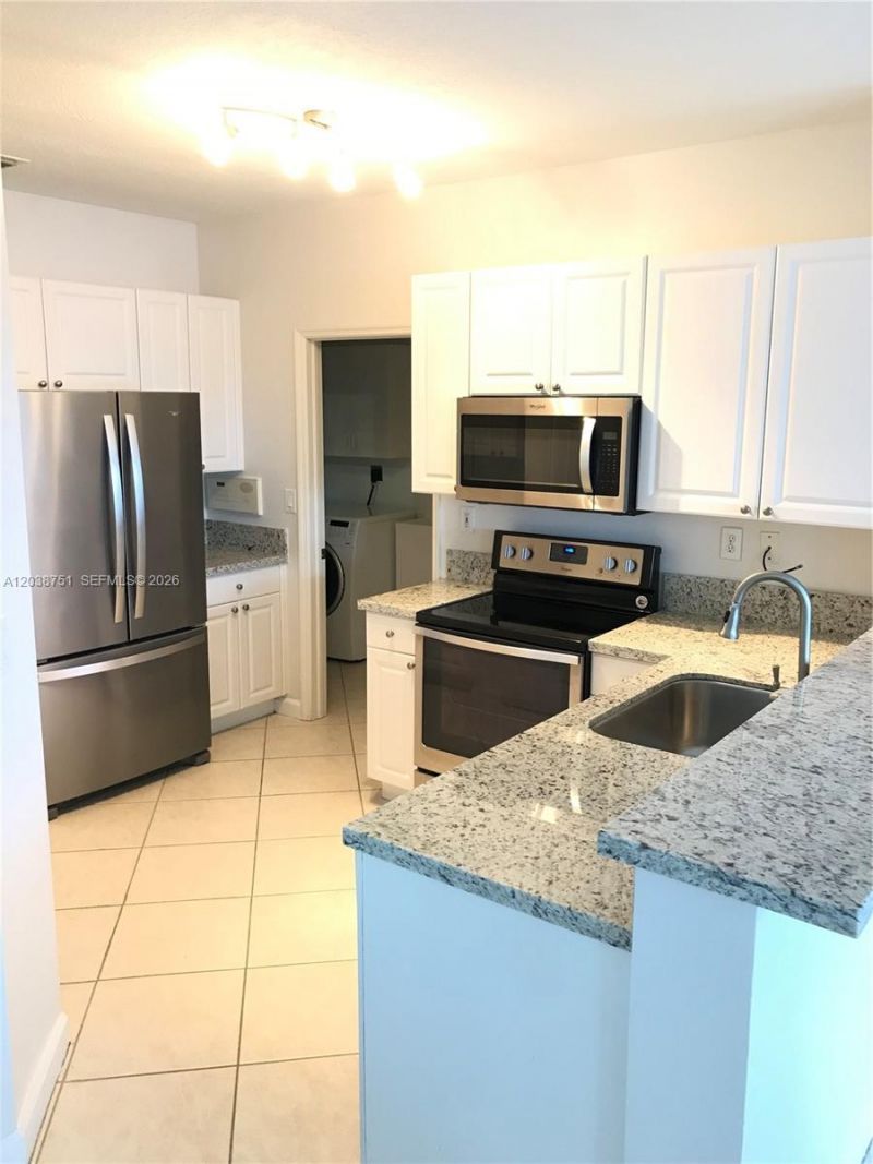 6674 NW 107th Pl , Unit ., Doral, FL 33178 Photo