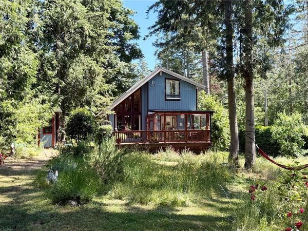 7913 Swanson View Dr, Pender Island, BC V0N 2M2