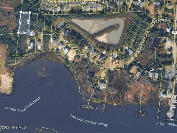 4002 Barnes Bluff Drive SE, Southport, NC 28461
