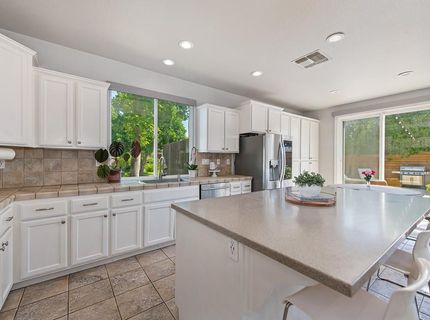 4060 Clarewood Way, Sacramento, CA 95835 Photo